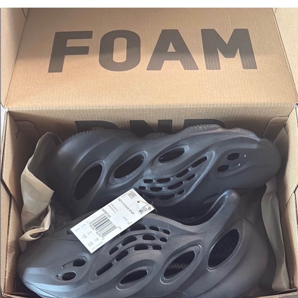 Yeezy Foam Runner Black Athletic Shoes